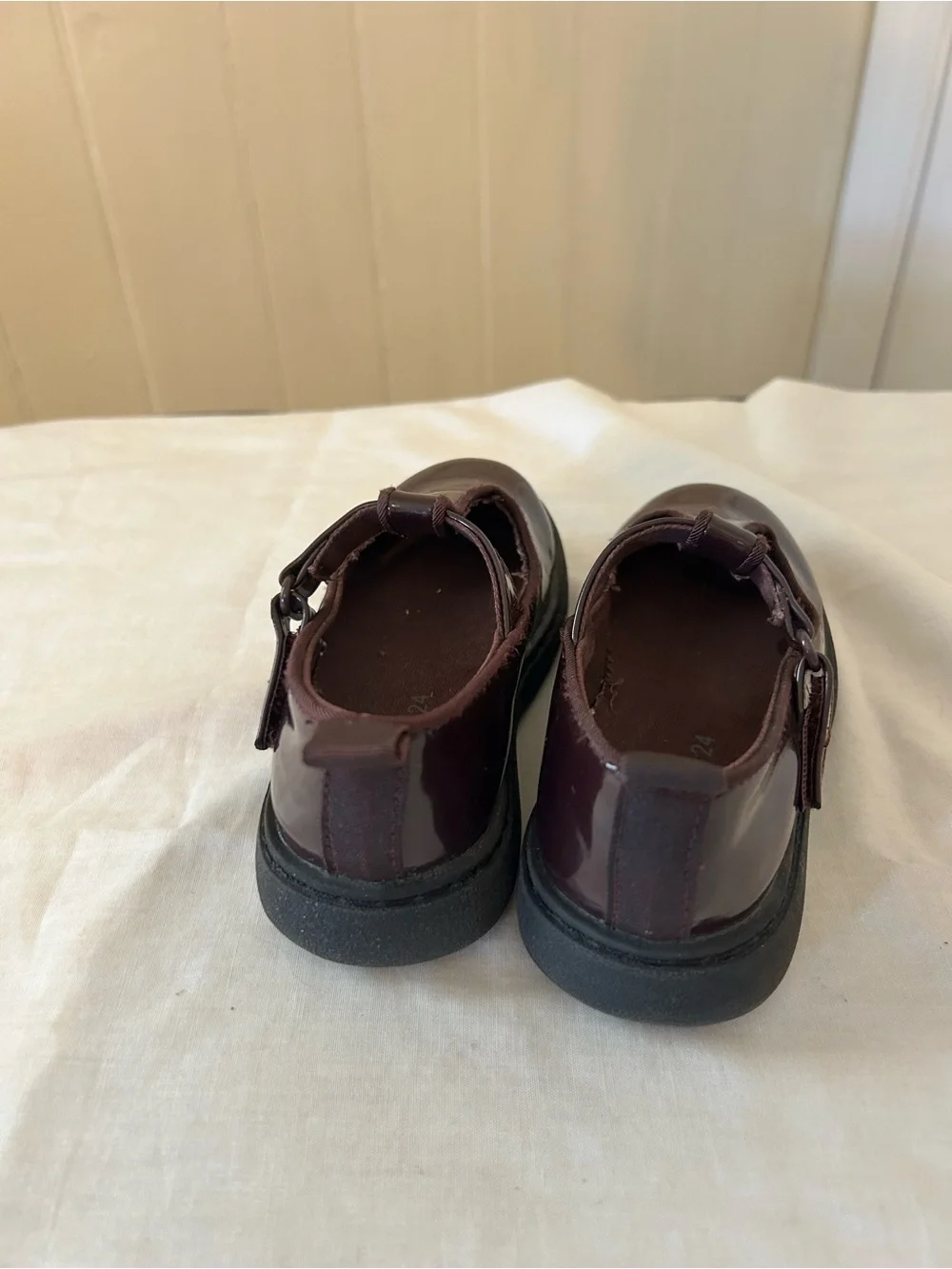 Zara Toddlers T-Strap Patent Leather Shoes/Burgundy/EU Size 24-US Size 7.5-8